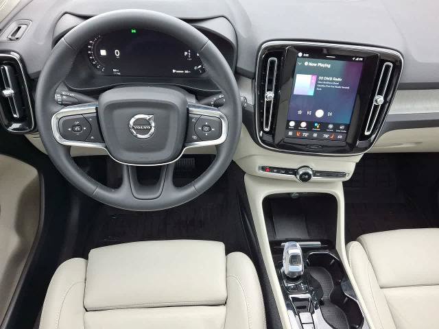 Used 2025 Volvo XC40 B5 Ultra w/ Climate Package AWD/4WD image 27