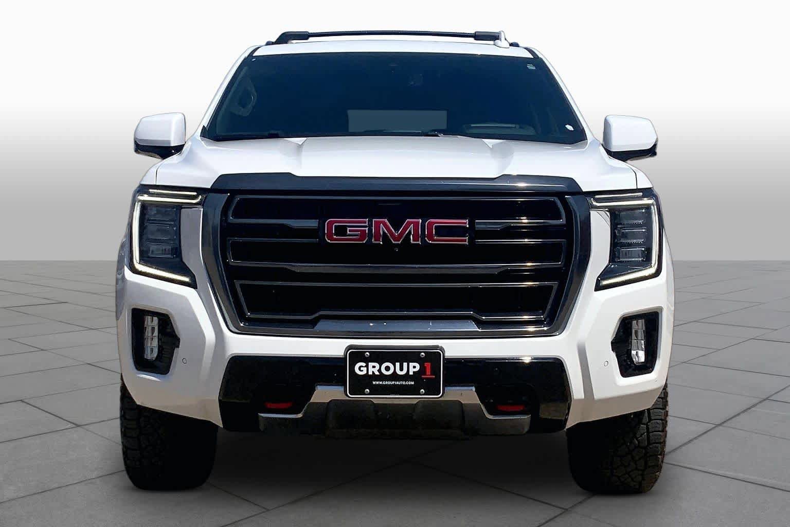 Used 2024 GMC Yukon XL AT4 w/ AT4 Premium Package AWD/4WD image 4