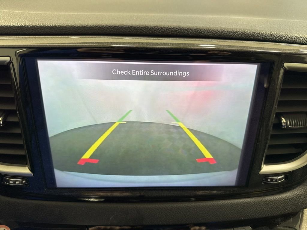 Used 2024 Chrysler Pacifica Touring-L FWD image 35