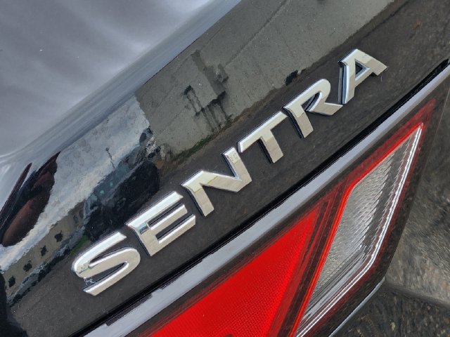 Used 2024 Nissan Sentra SV FWD image 18