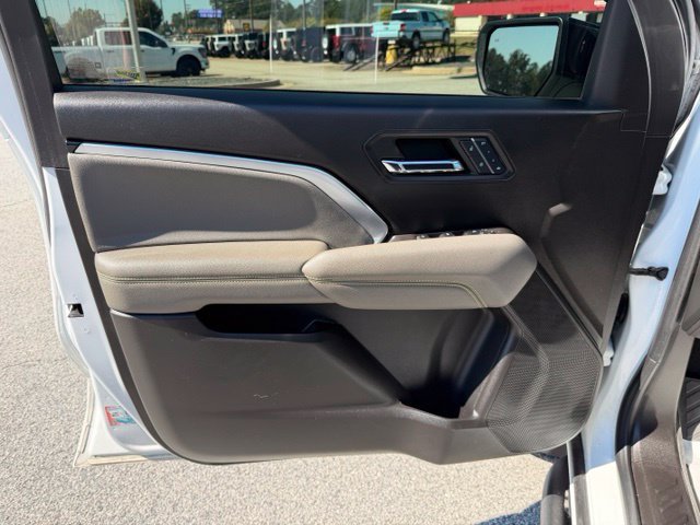Used 2024 Chevrolet Colorado ZR2 w/ ZR2 Convenience Package III AWD/4WD image 12