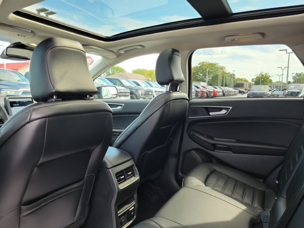 Certified 2024 Ford Edge SEL w/ Convenience Package AWD/4WD image 16