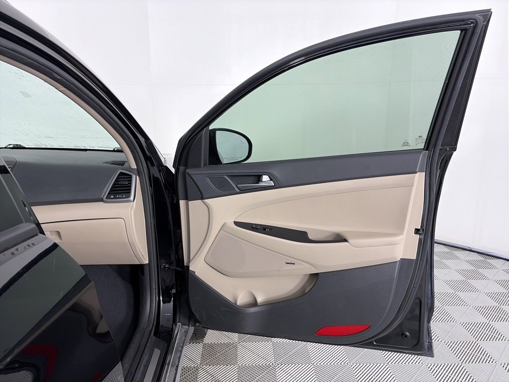 Used 2017 Hyundai Tucson Limited w/ Limited Ultimate Package 03 image 30