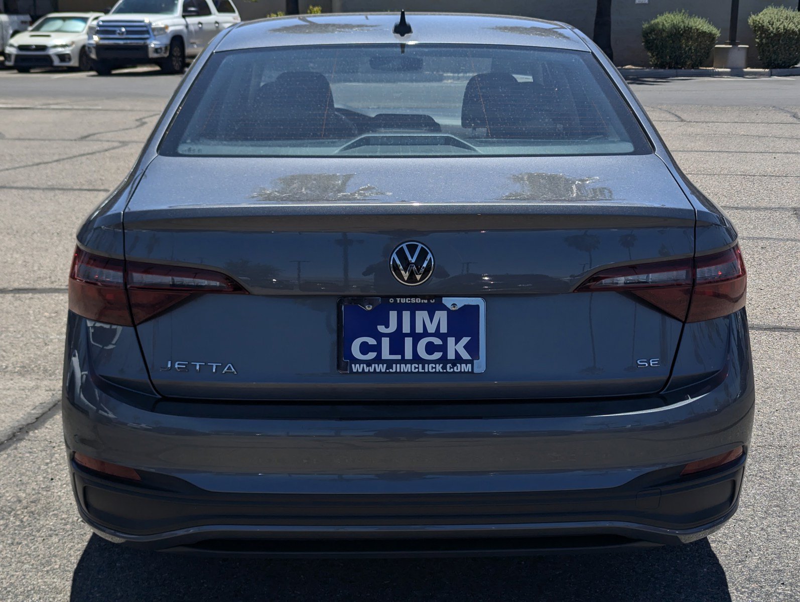 Used 2024 Volkswagen Jetta SE FWD image 3