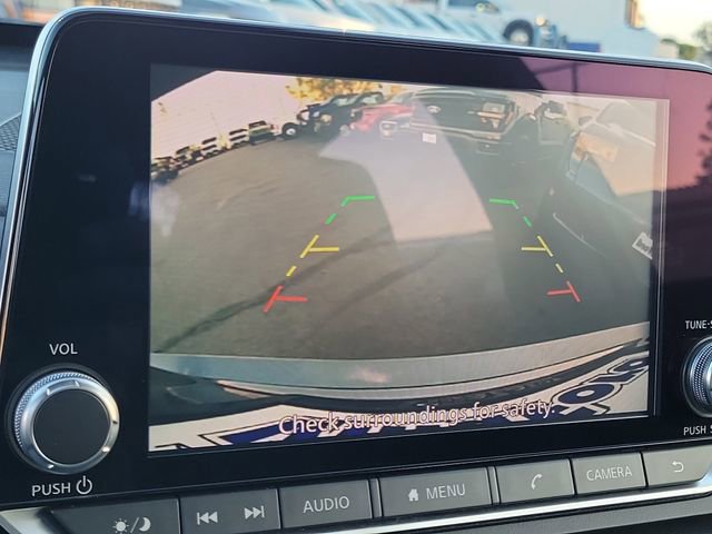 Used 2024 Nissan Altima 2.5 SV image 14