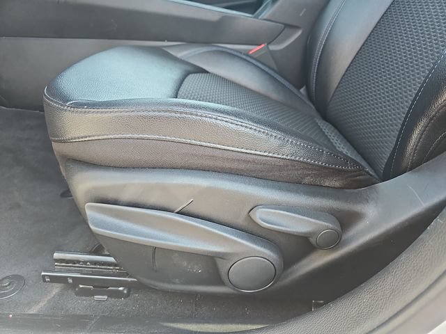 Used 2024 Jeep Compass Latitude AWD/4WD image 16