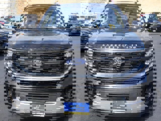 Certified 2025 Ford Expedition Platinum w/ Platinum Ultimate Package image 8