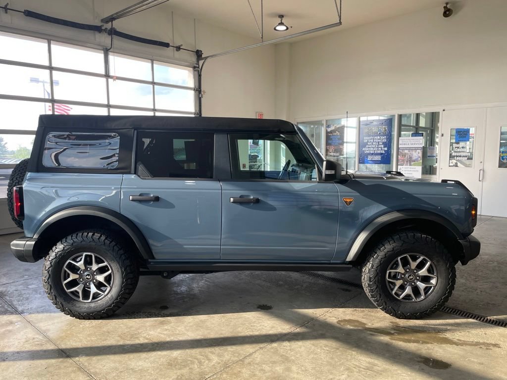 Certified 2025 Ford Bronco Badlands AWD/4WD image 5