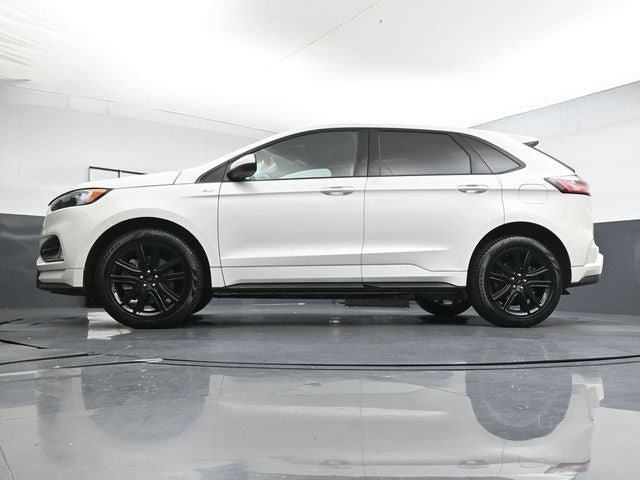 Certified 2024 Ford Edge ST-Line w/ Class II Trailer Tow Package AWD/4WD image 31