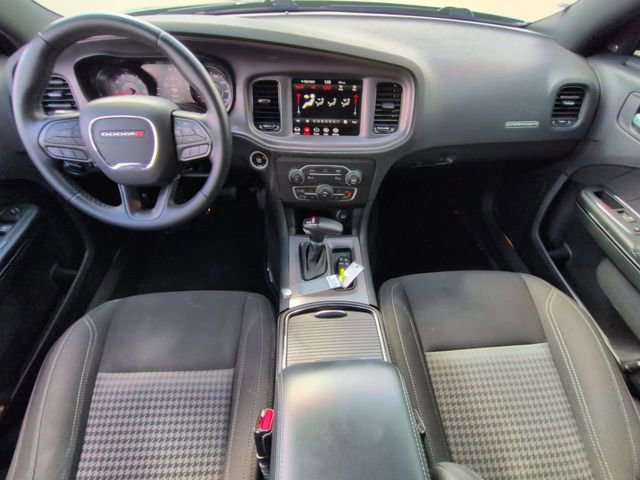 Used 2023 Dodge Charger SXT w/ Blacktop Package image 17