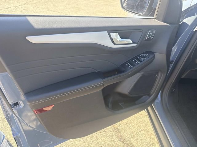 Certified 2025 Ford Escape Platinum image 21