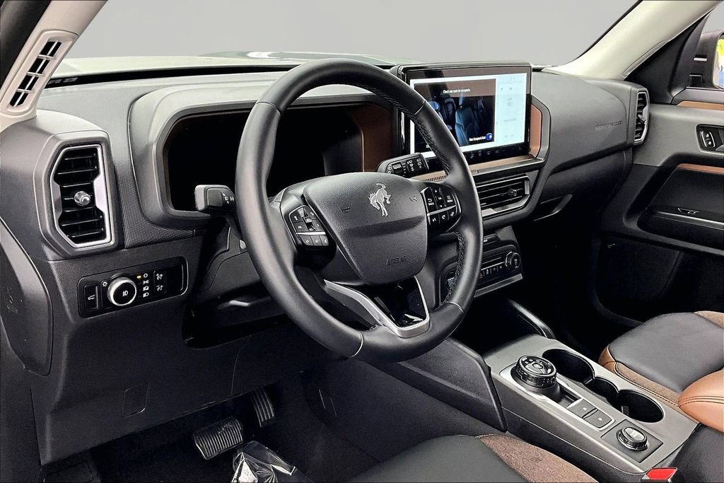 Certified 2025 Ford Bronco Sport Outer Banks w/ Outer Banks Tech Package+ AWD/4WD image 14