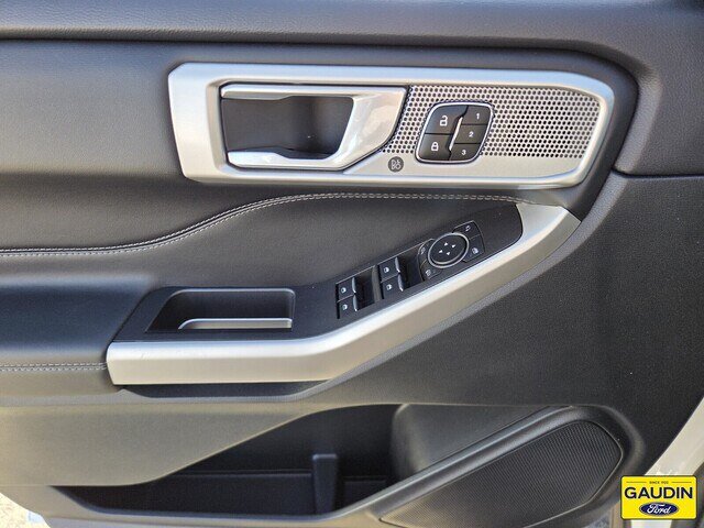 Certified 2023 Ford Explorer Limited w/ Equipment Group 301A AWD/4WD image 19