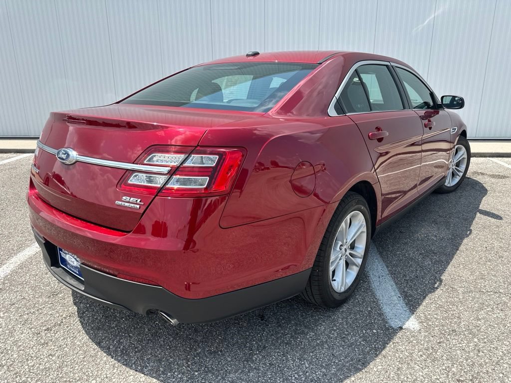 Certified 2018 Ford Taurus SEL w/ Equipment Group 201A FWD image 7
