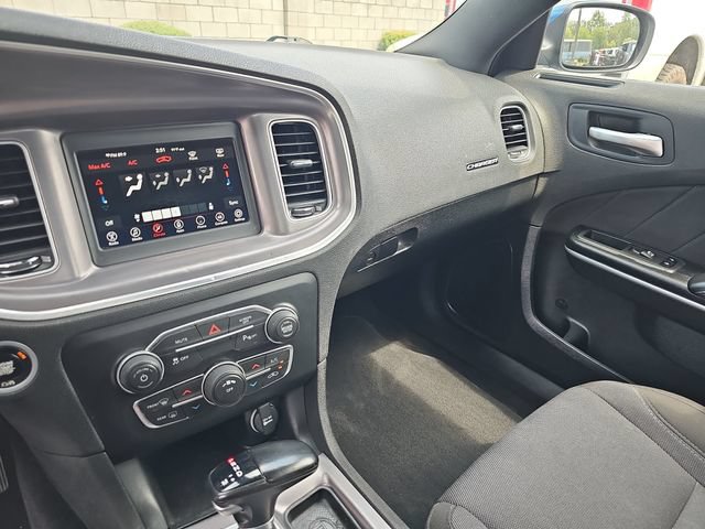 Used 2022 Dodge Charger SXT RWD image 21
