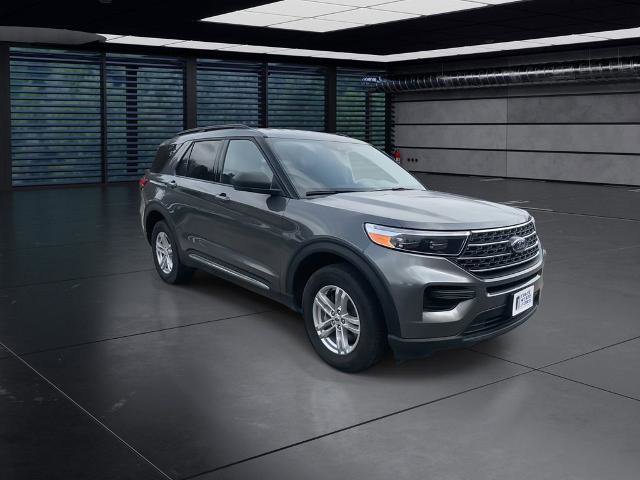 Certified 2023 Ford Explorer XLT w/ Class IV Trailer Tow Package AWD/4WD image 3