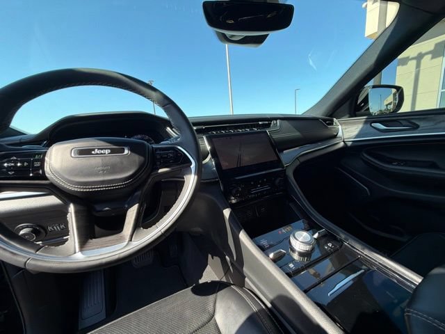 Used 2023 Jeep Grand Cherokee L Overland AWD/4WD image 13
