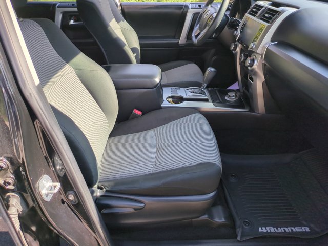 Used 2022 Toyota 4Runner SR5 AWD/4WD image 34
