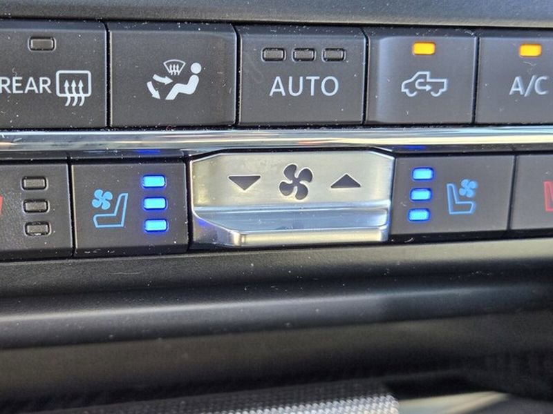 Certified 2022 Ford F150 Platinum w/ Equipment Group 701A High AWD/4WD image 32