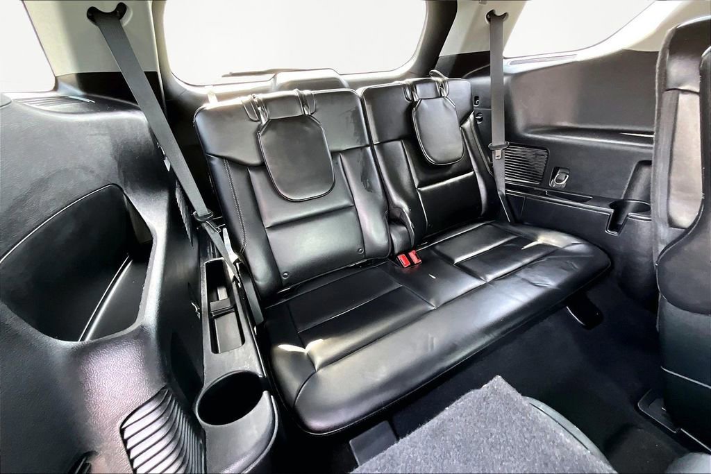 Certified 2021 Ford Explorer XLT w/ Equipment Group 202A image 28