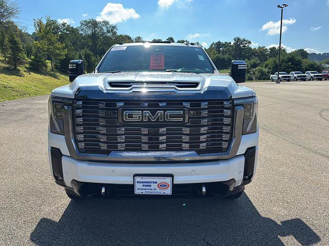Used 2025 GMC Sierra 3500 Denali Ultimate AWD/4WD image 7