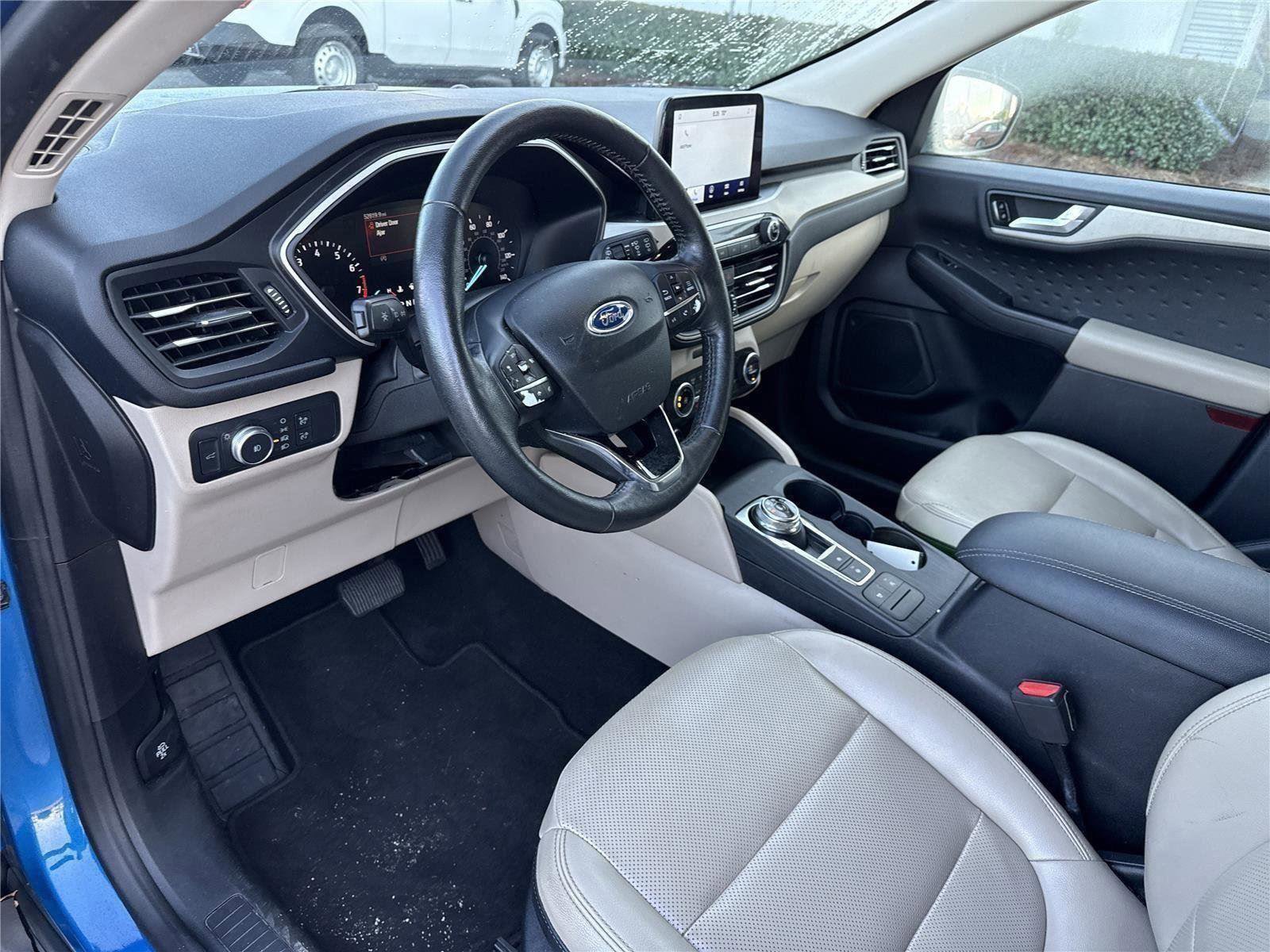 Certified 2020 Ford Escape SEL image 23