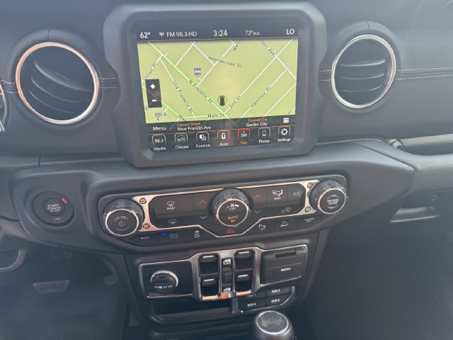 Used 2022 Jeep Wrangler Unlimited Sahara w/ Safety Group AWD/4WD image 13