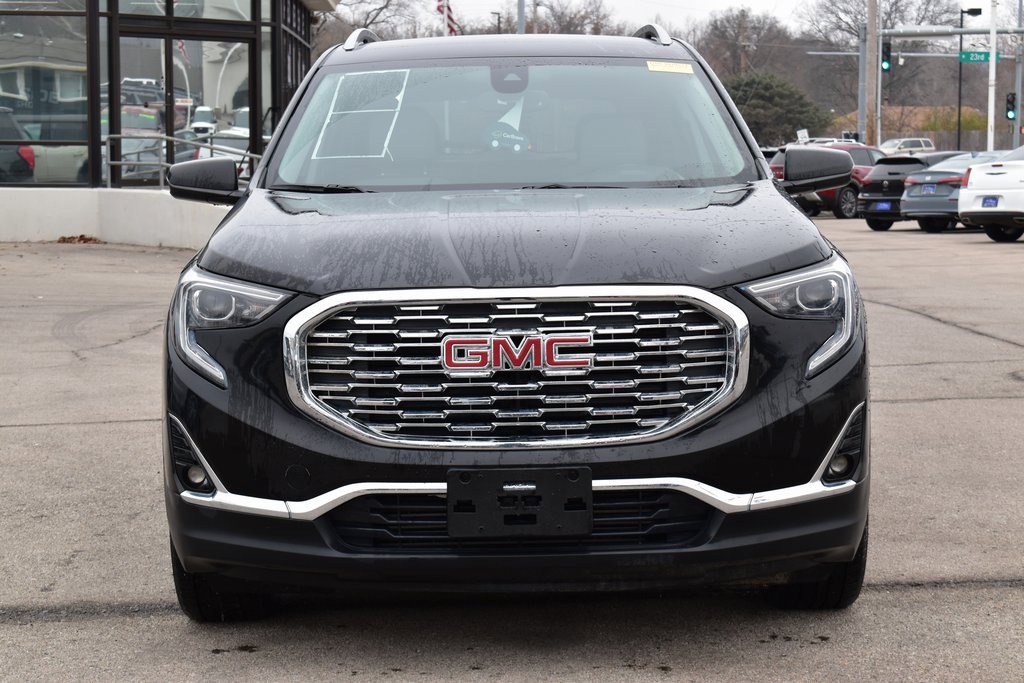 Used 2021 GMC Terrain SLT image 2