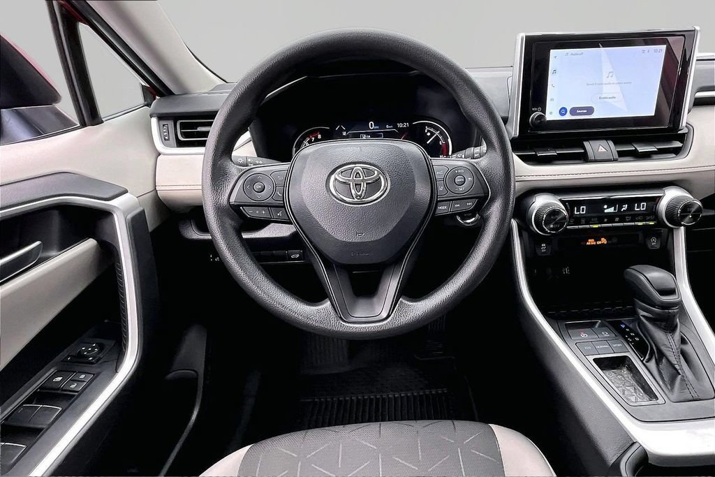 Used 2025 Toyota RAV4 XLE w/ Convenience Package FWD image 5