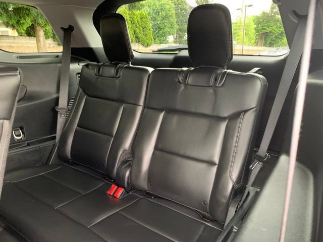 Certified 2024 Ford Explorer XLT w/ Equipment Group 202A AWD/4WD image 18