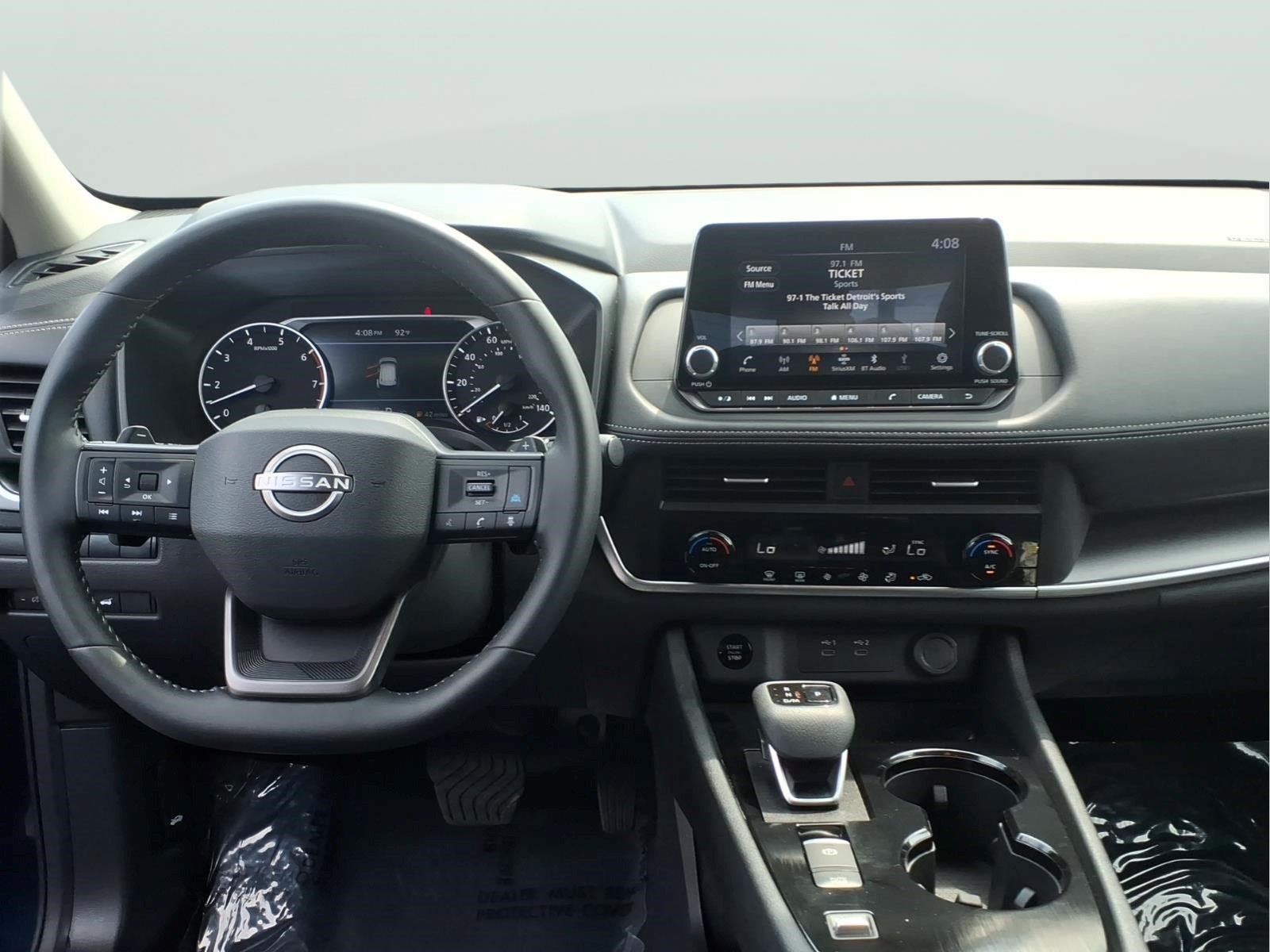 Used 2026 Nissan Rogue SV FWD image 12