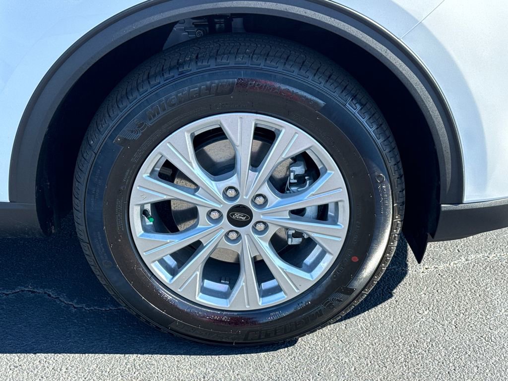 Certified 2026 Ford Escape Active w/ Cold Weather Package FWD image 12