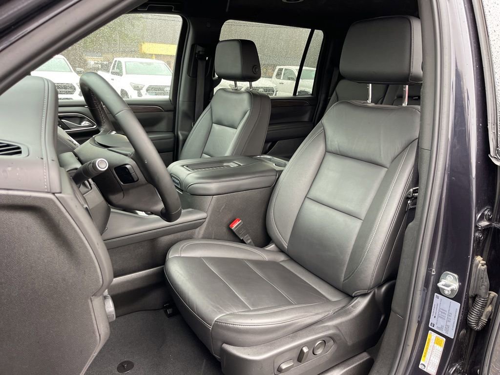 Used 2024 Chevrolet Suburban LT image 20
