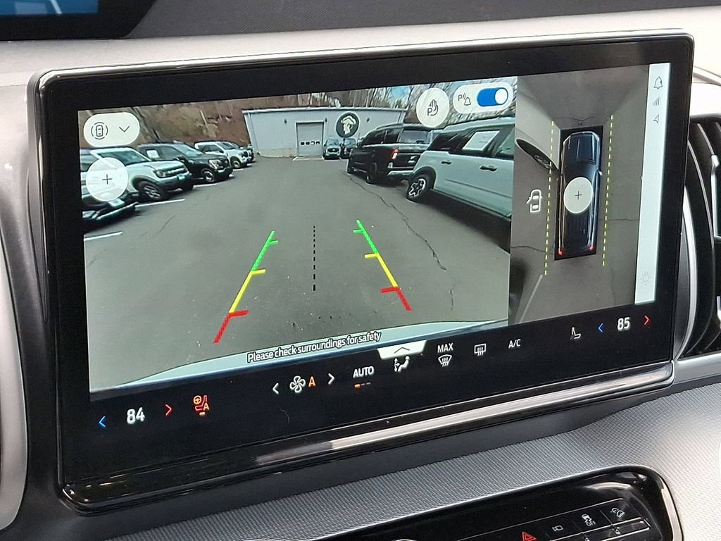 Certified 2025 Ford Expedition Active image 21