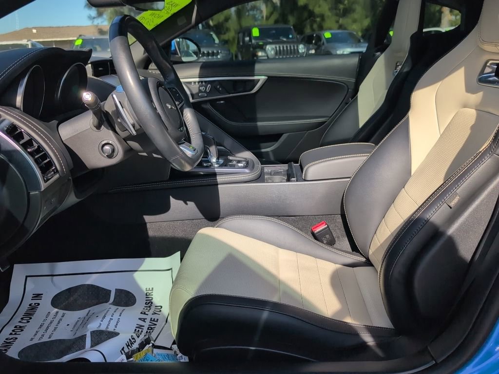 Used 2020 Jaguar F-TYPE R image 8