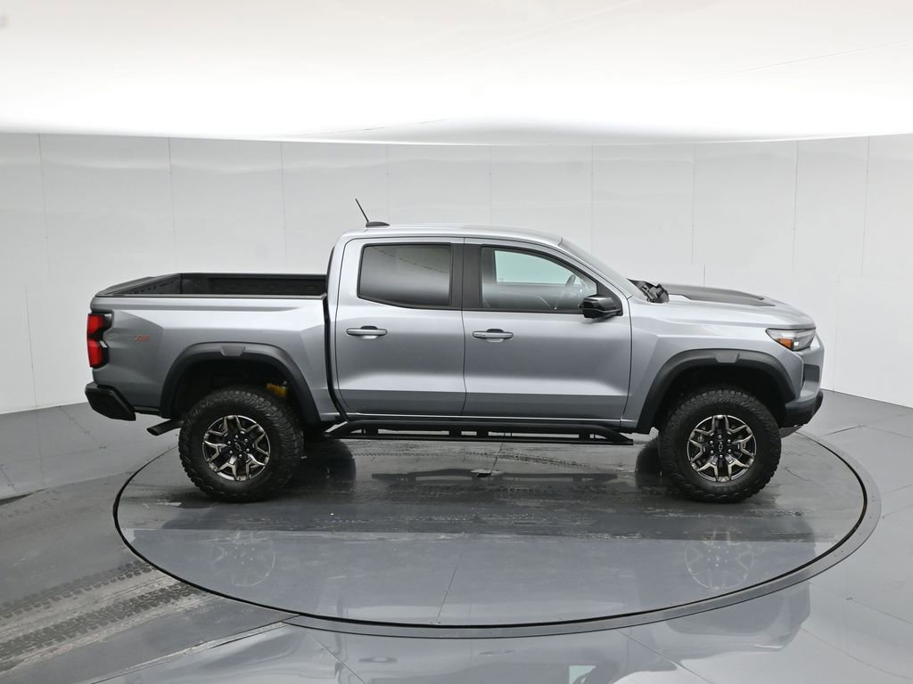 Used 2024 Chevrolet Colorado ZR2 w/ Technology Package image 57