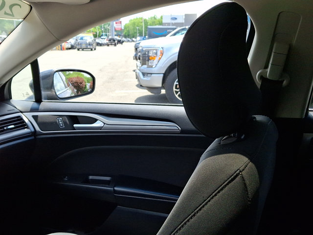 Certified 2019 Ford Fusion SE FWD image 17