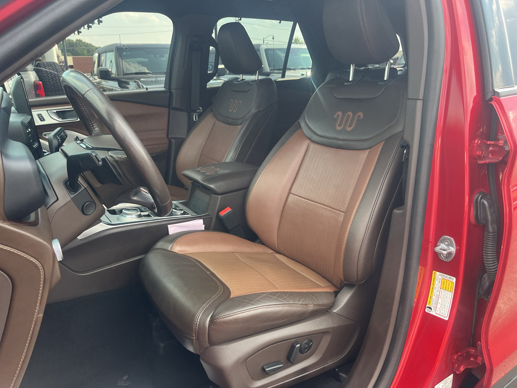 Certified 2021 Ford Explorer King Ranch w/ Premium Technology Package AWD/4WD image 13