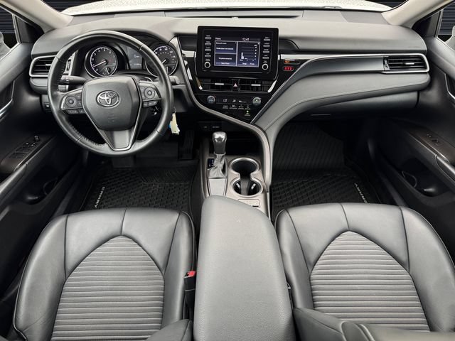 Used 2023 Toyota Camry SE FWD image 10