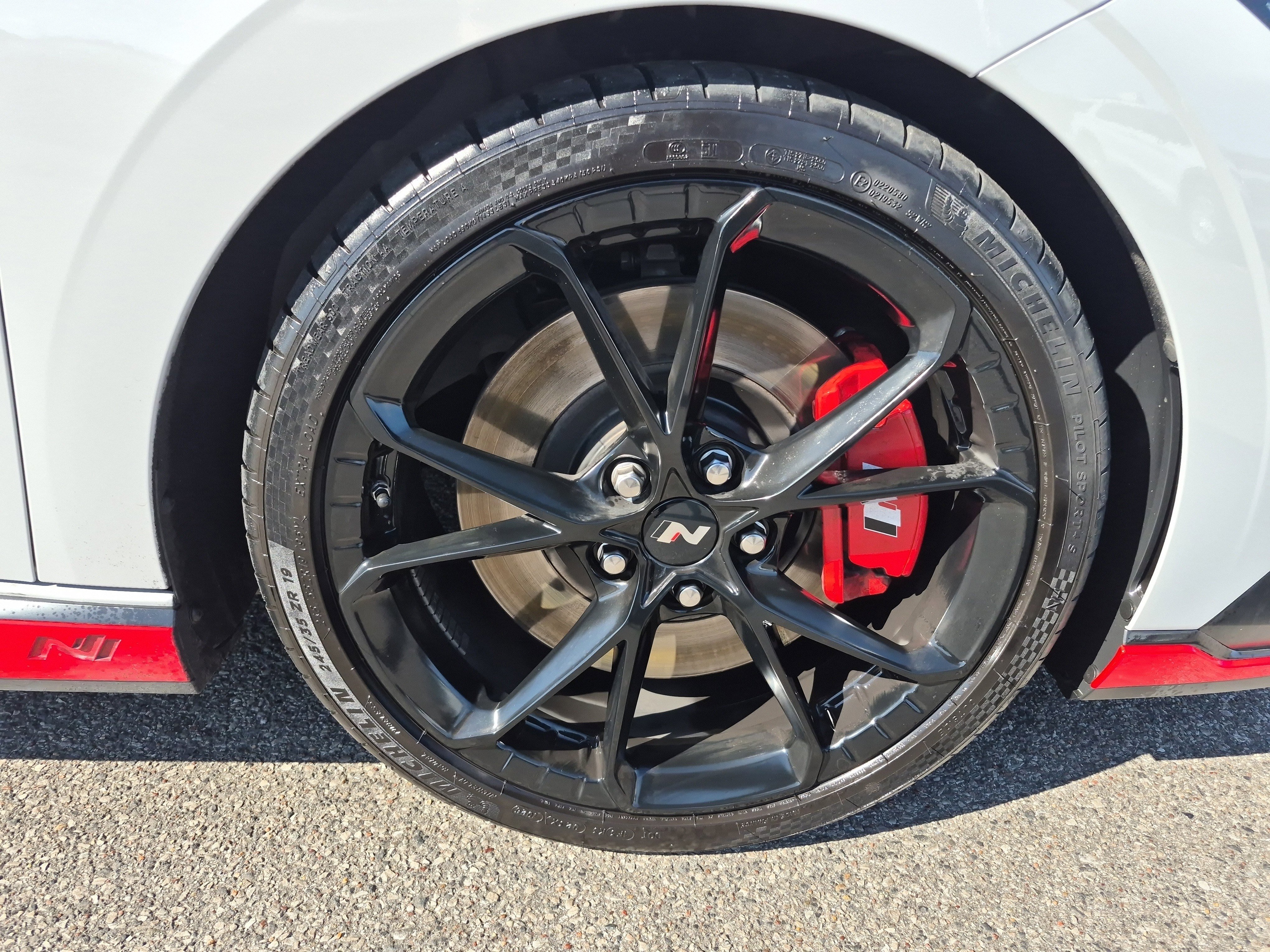 Used 2025 Hyundai Elantra N image 8