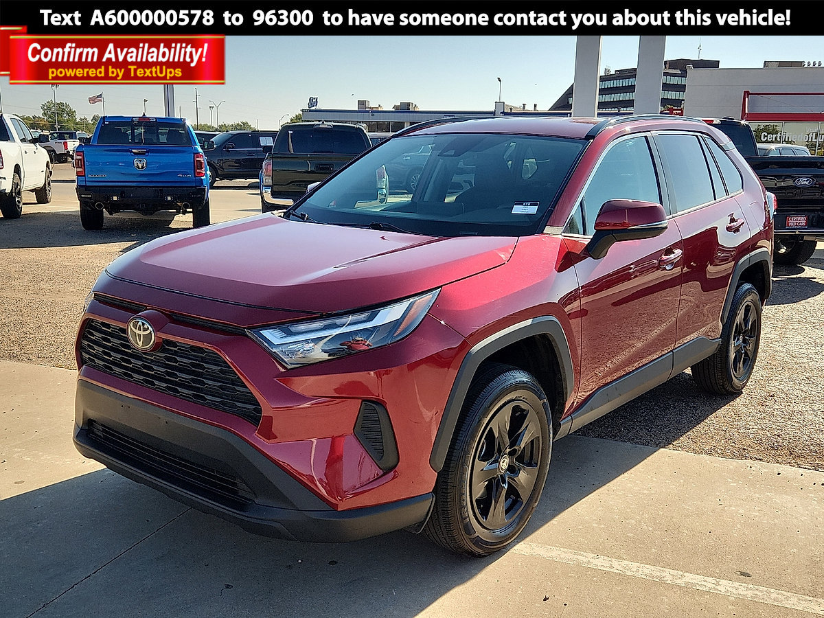 Used 2025 Toyota RAV4 XLE FWD image 1