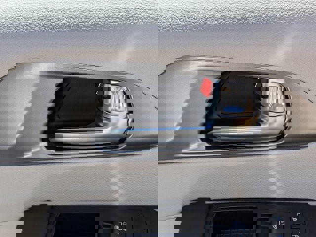 Used 2023 Chrysler Pacifica Touring-L image 35