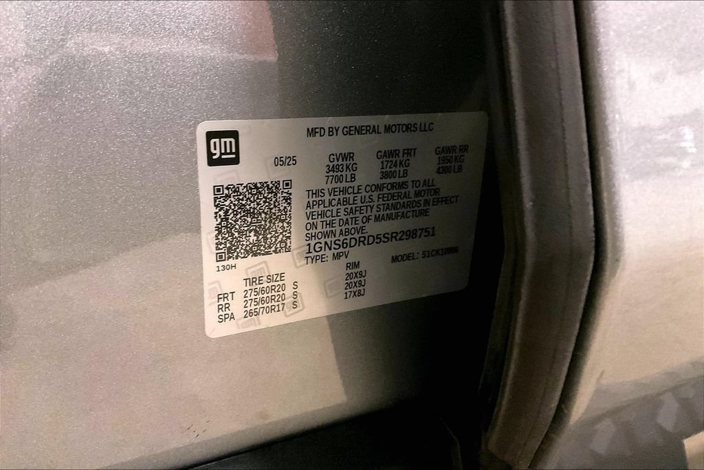 Used 2025 Chevrolet Suburban Z71 AWD/4WD image 30