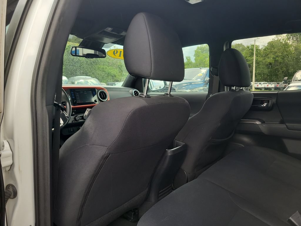 Used 2019 Toyota Tacoma TRD Sport RWD image 10