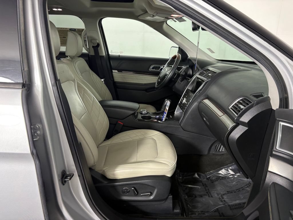 Certified 2018 Ford Explorer Platinum AWD/4WD image 42