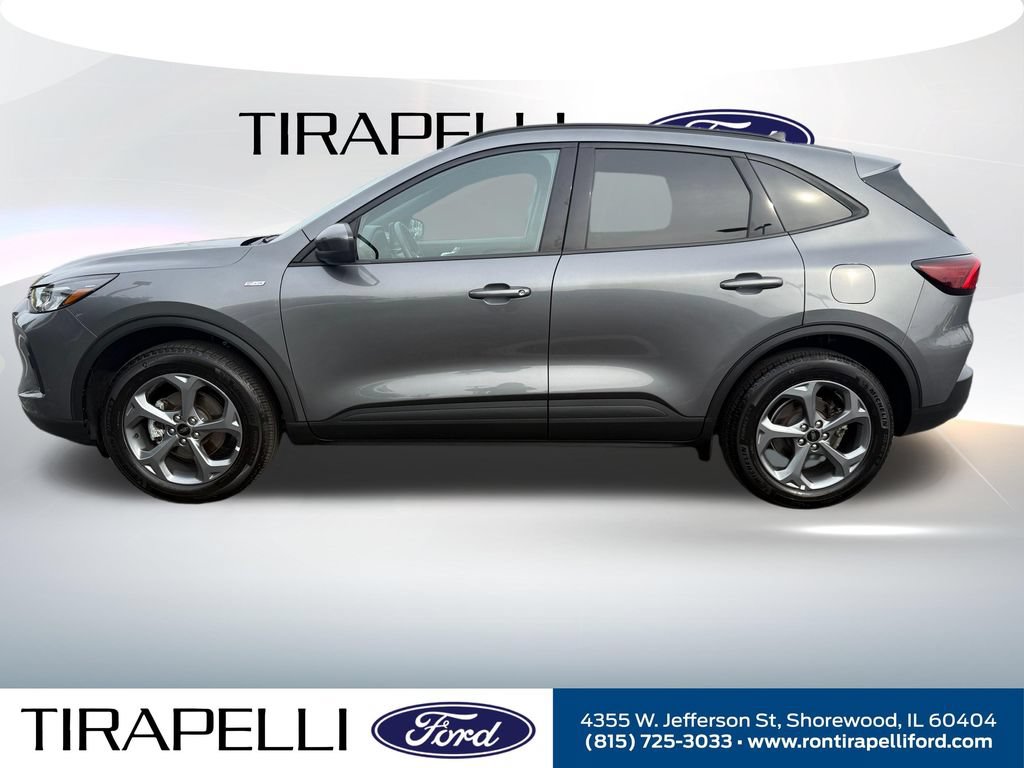 Certified 2025 Ford Escape ST-Line Select AWD/4WD image 2