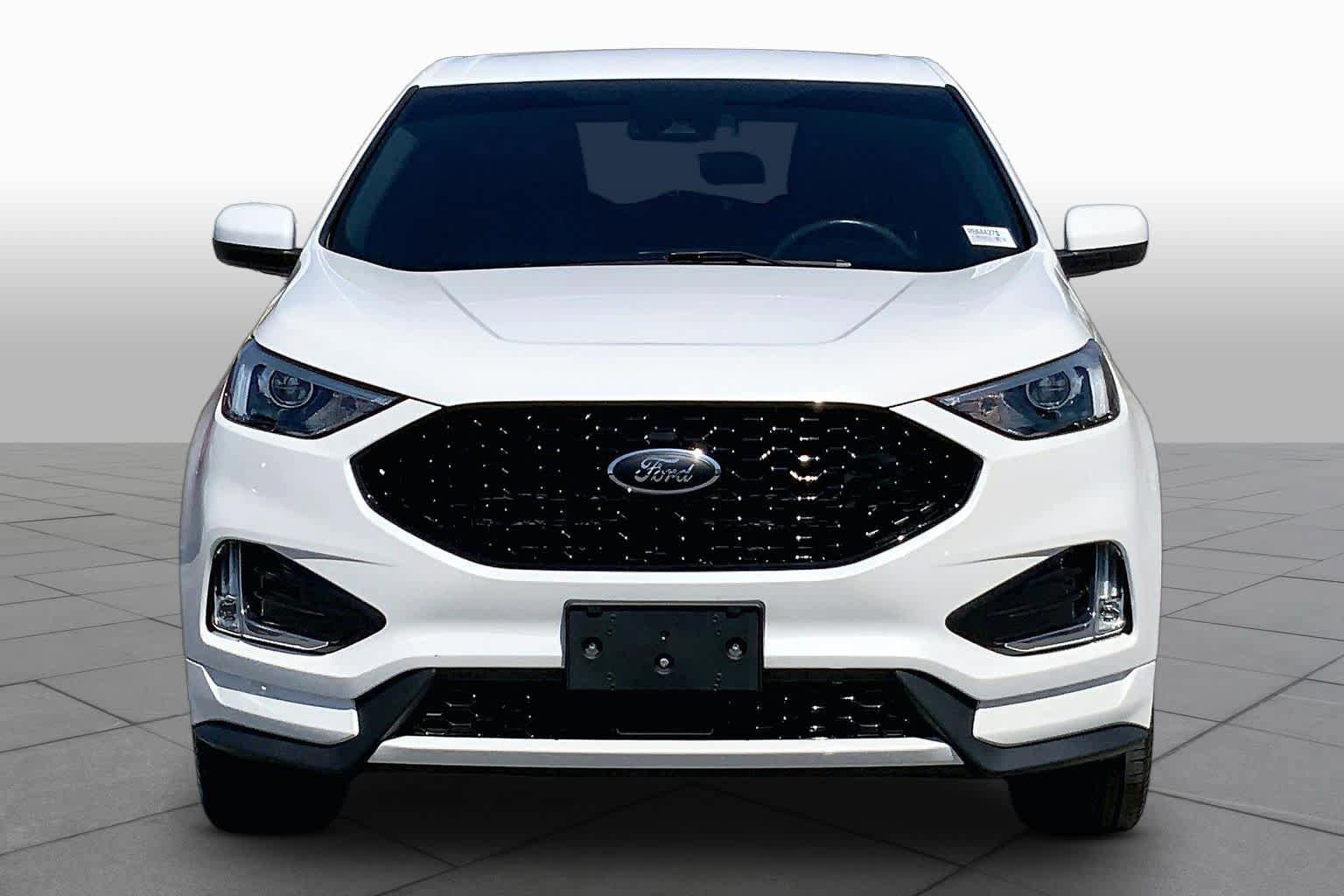 Certified 2024 Ford Edge ST-Line AWD/4WD image 4