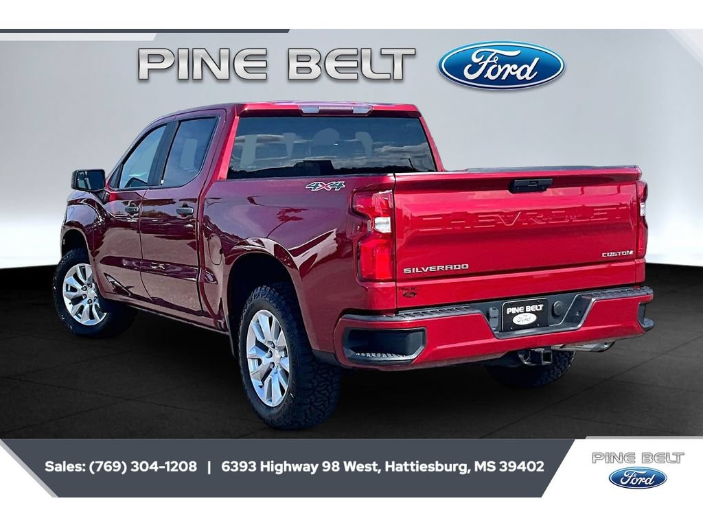 Used 2020 Chevrolet Silverado 1500 Custom w/ Custom Value Package AWD/4WD image 2