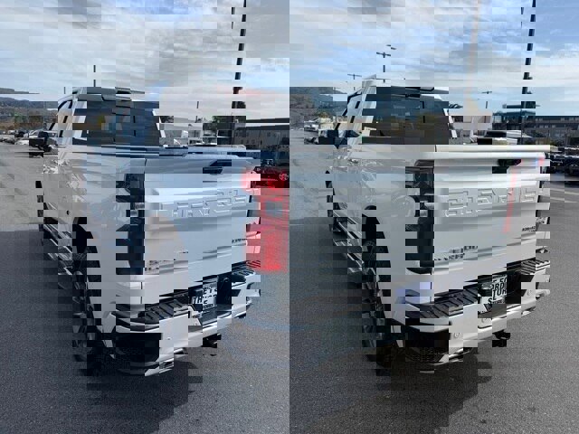 Used 2025 Chevrolet Silverado 1500 High Country w/ Z71 Off-Road Package image 5