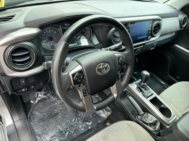 Used 2021 Toyota Tacoma SR5 AWD/4WD image 10